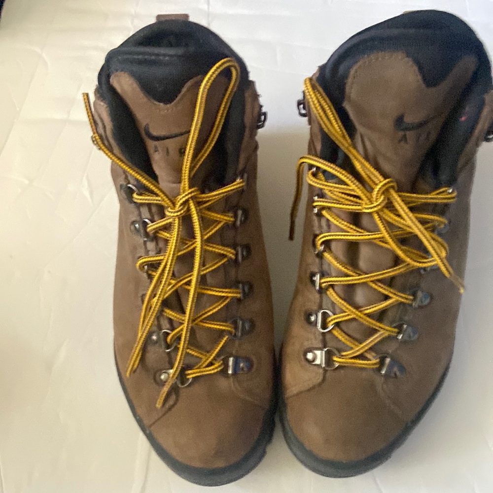 original nike acg boots